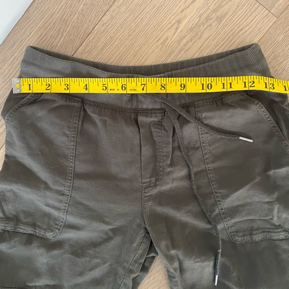 Community Linen cebu Joggers from Aritzia - Picture 4 of 6